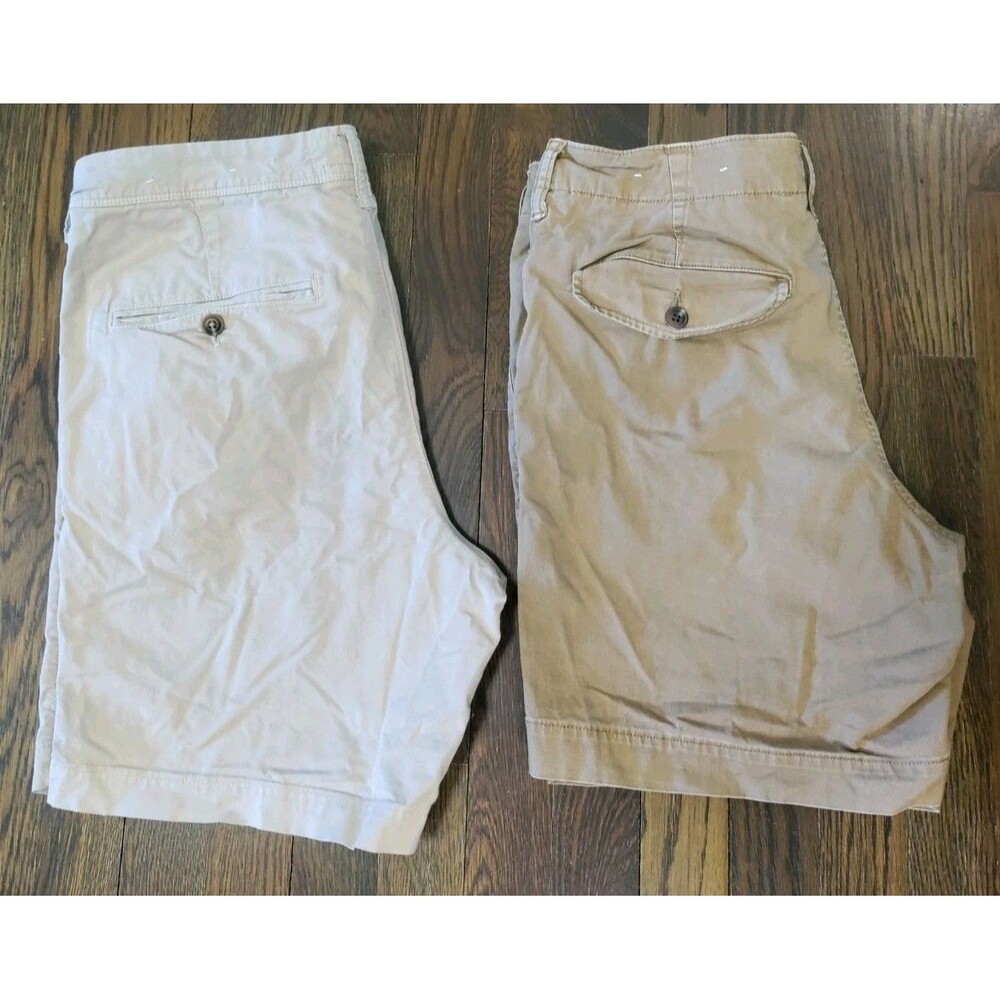 American Eagle Chino Shorts Men's 32 Inseam 8 Tan Beige Next Level Flex Set Of 2